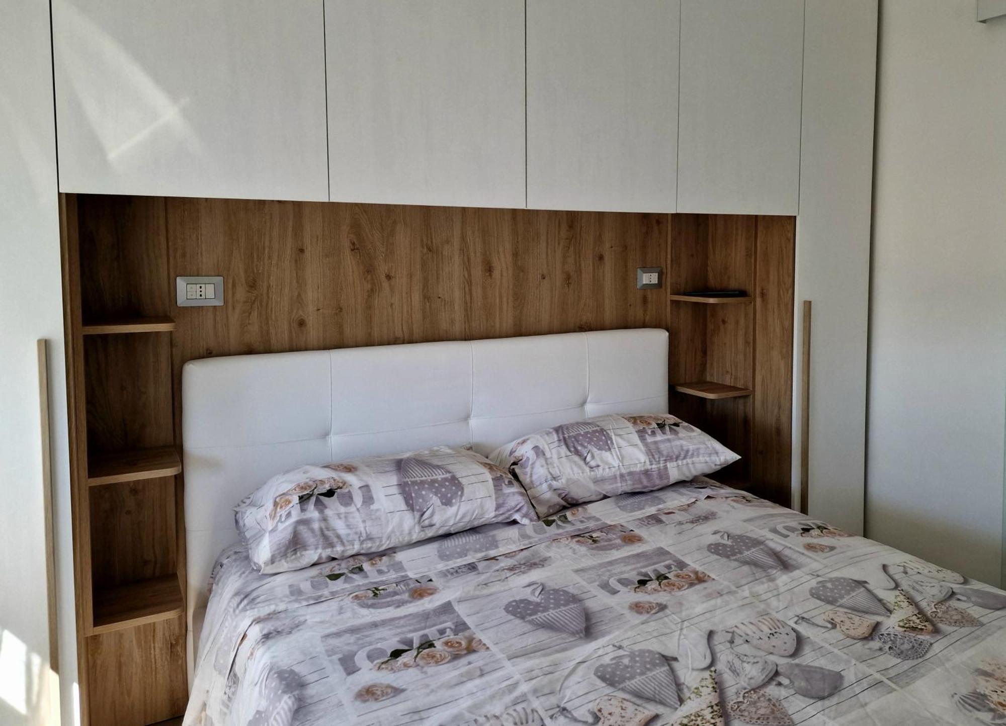 Tower Apartments Terracina Exterior photo