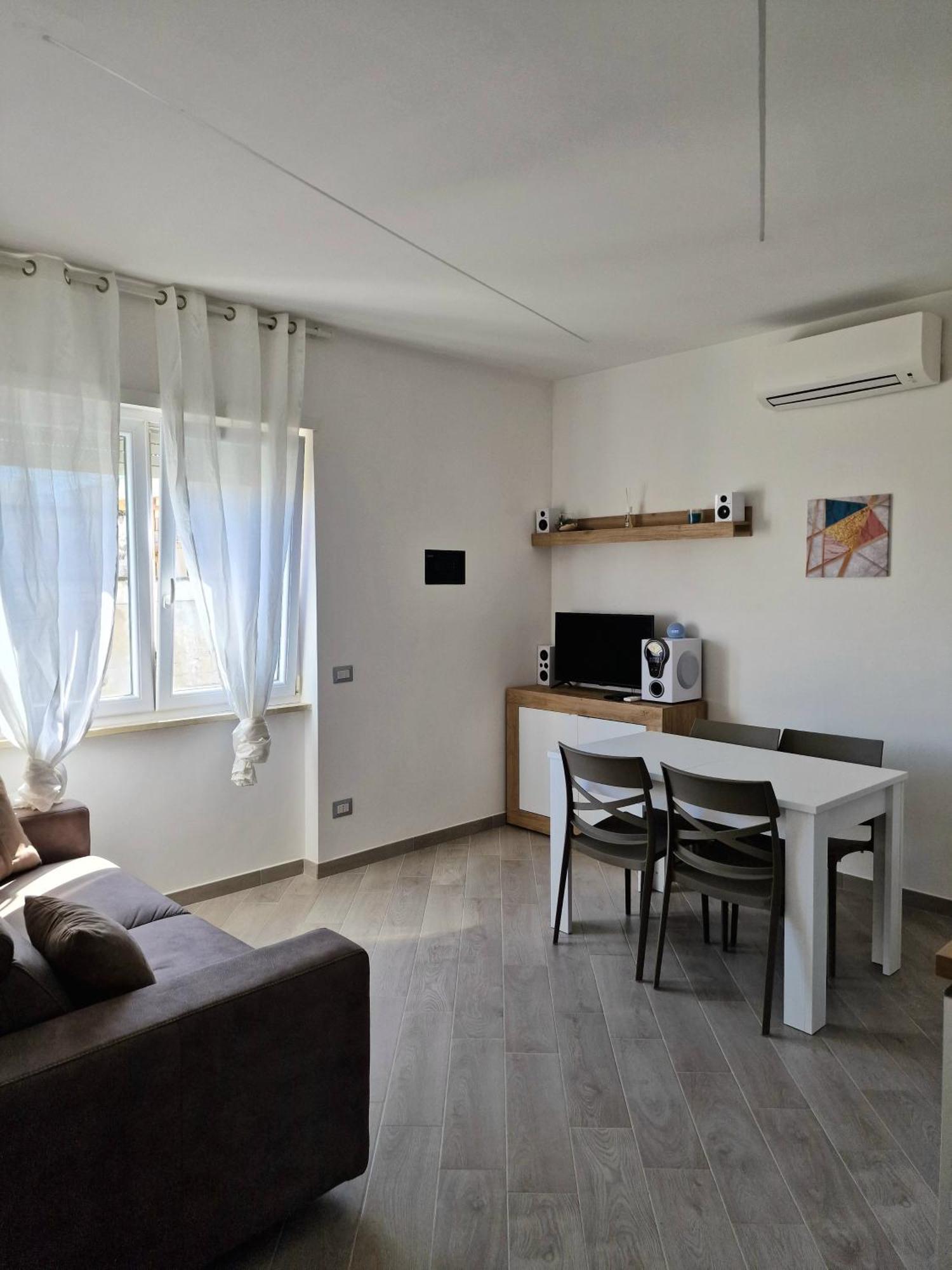 Tower Apartments Terracina Exterior photo