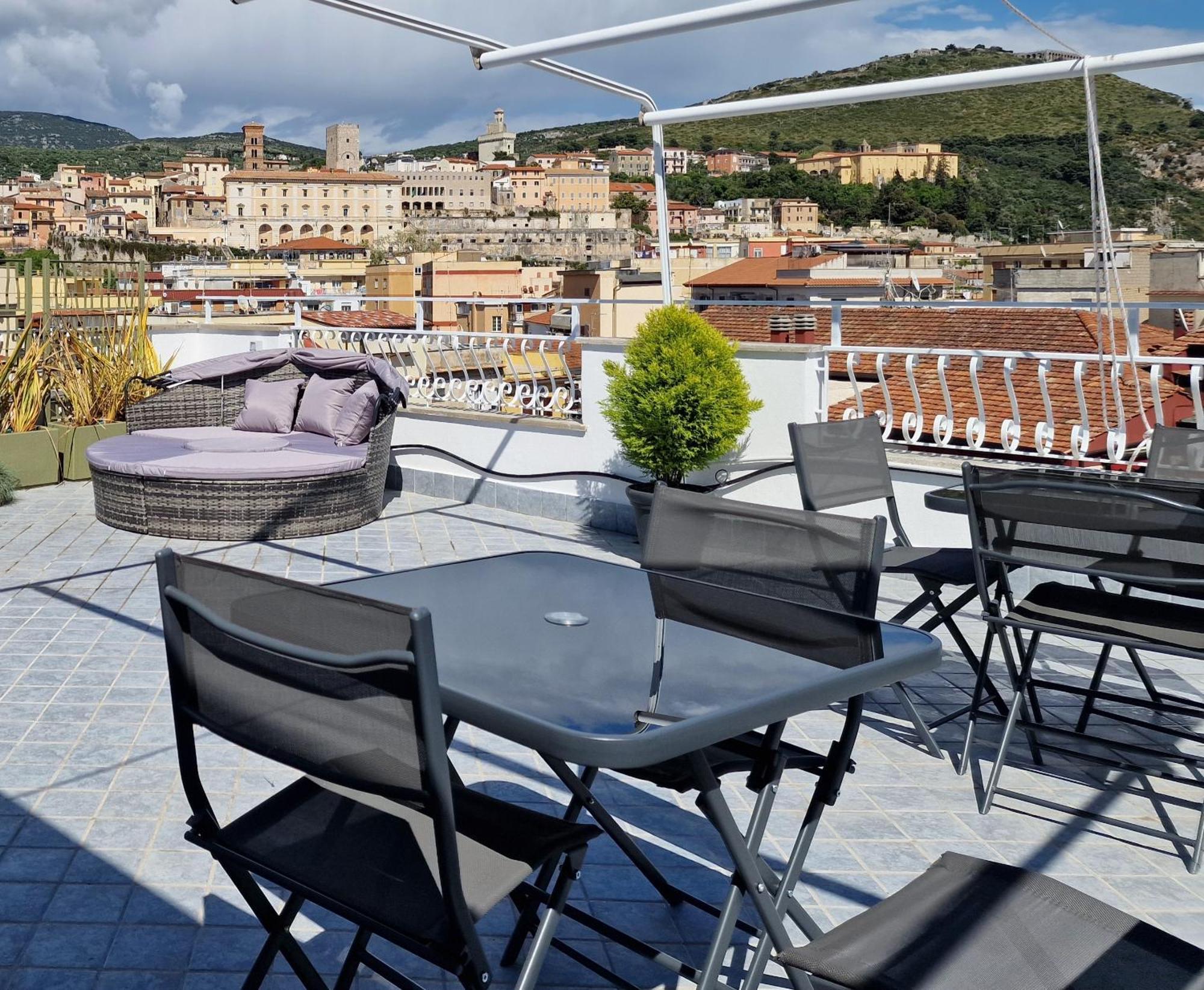 Tower Apartments Terracina Exterior photo
